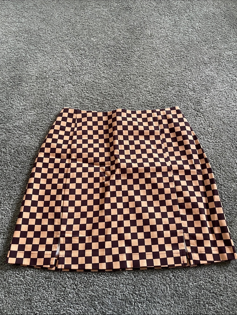 love on a hanger Brown and Tan Checker mini skirt juniors 5